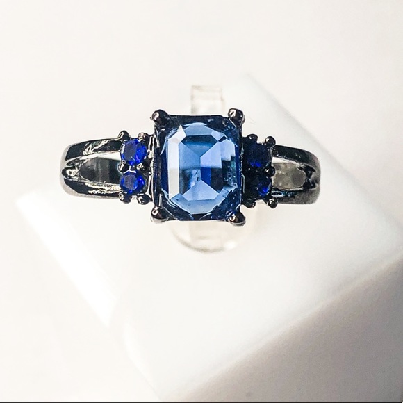 Jewelry - Blue Sapphire Crystal Women's Engagement Ring 10KT